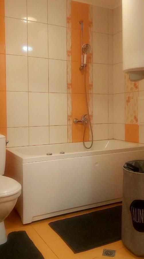 Saint Nicholas Varna Lovely 2 Bedroom Apartment With Sunny Garden Exterior foto